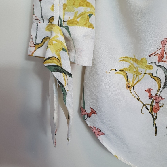 Zara basic floral blouse long sleeve with ties size M. White - Picture 4 of 5
